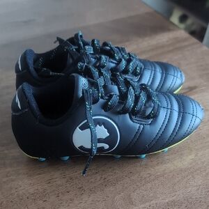 Kids Black Soccer Shoes